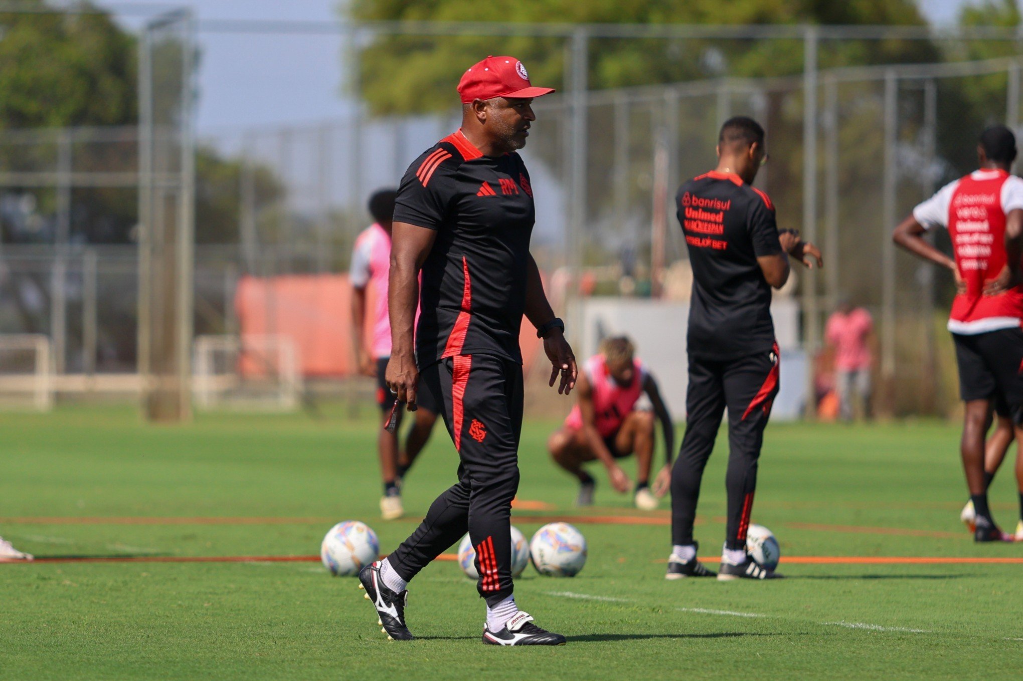 Saiba quem transmite o jogo do Inter contra o Flamengo