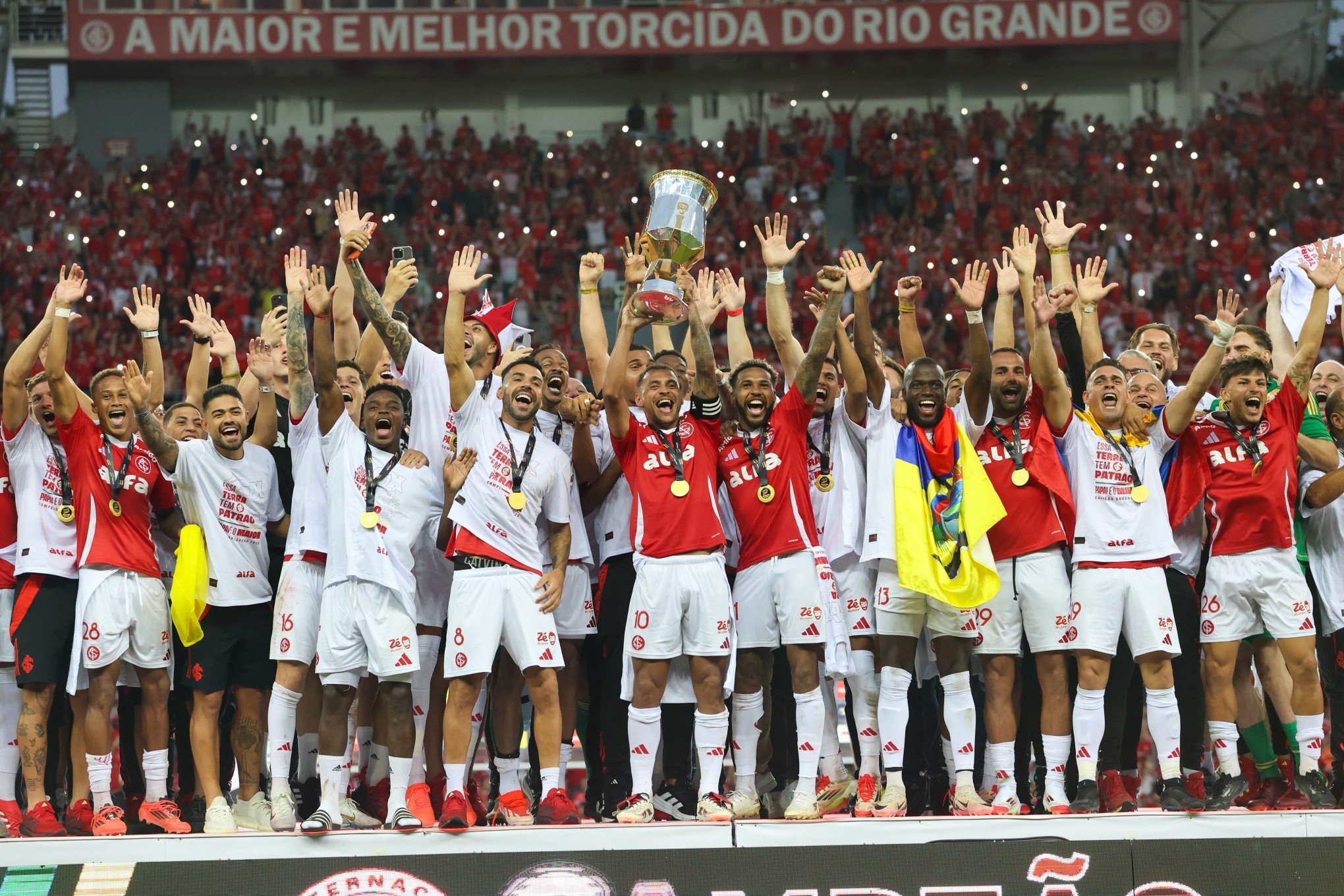 Partida entre Flamengo e Inter terá troca de faixas no Maracanã