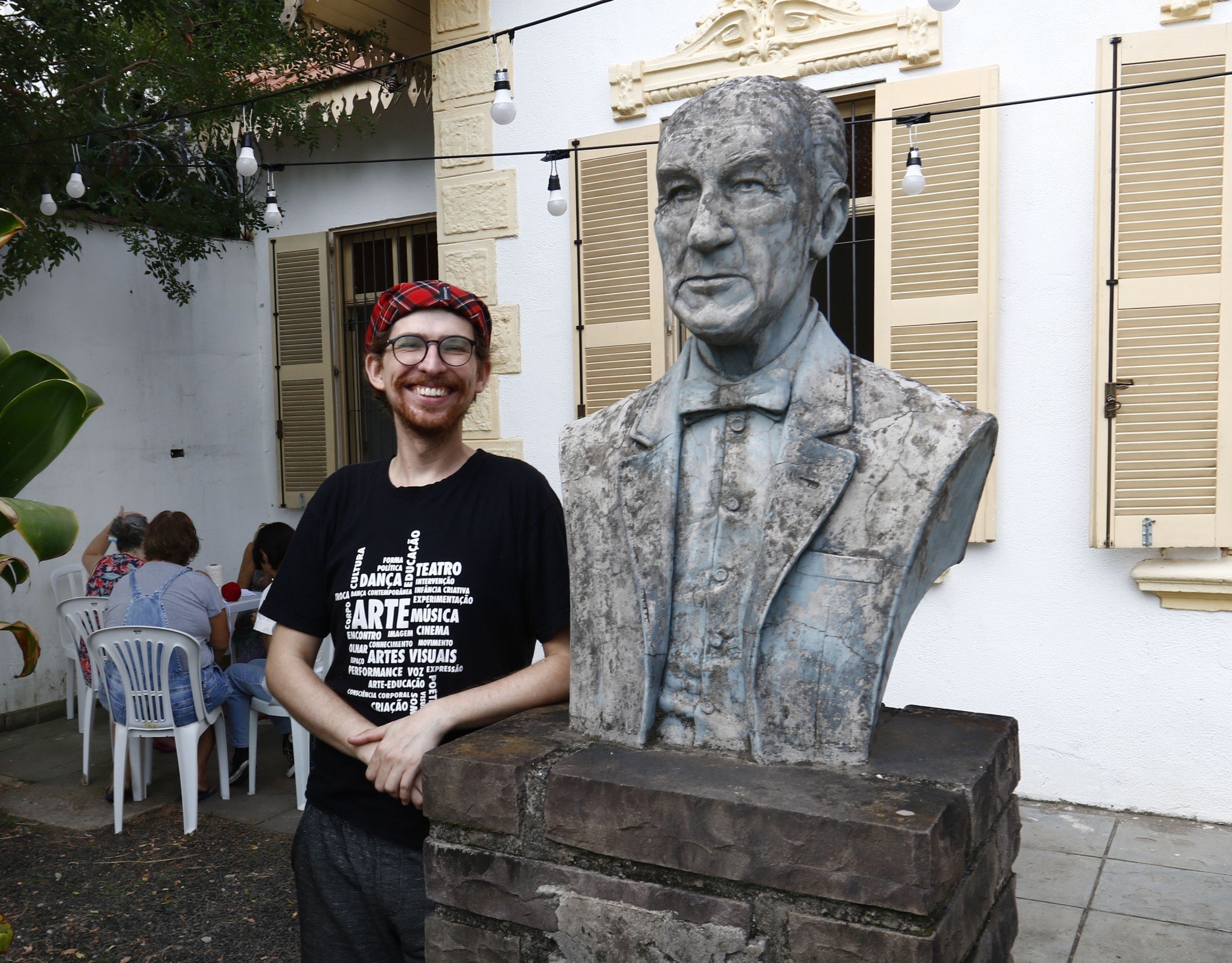 Atendendo a público diverso, Laboratório-Escola de Arte Popular estimula a criatividade