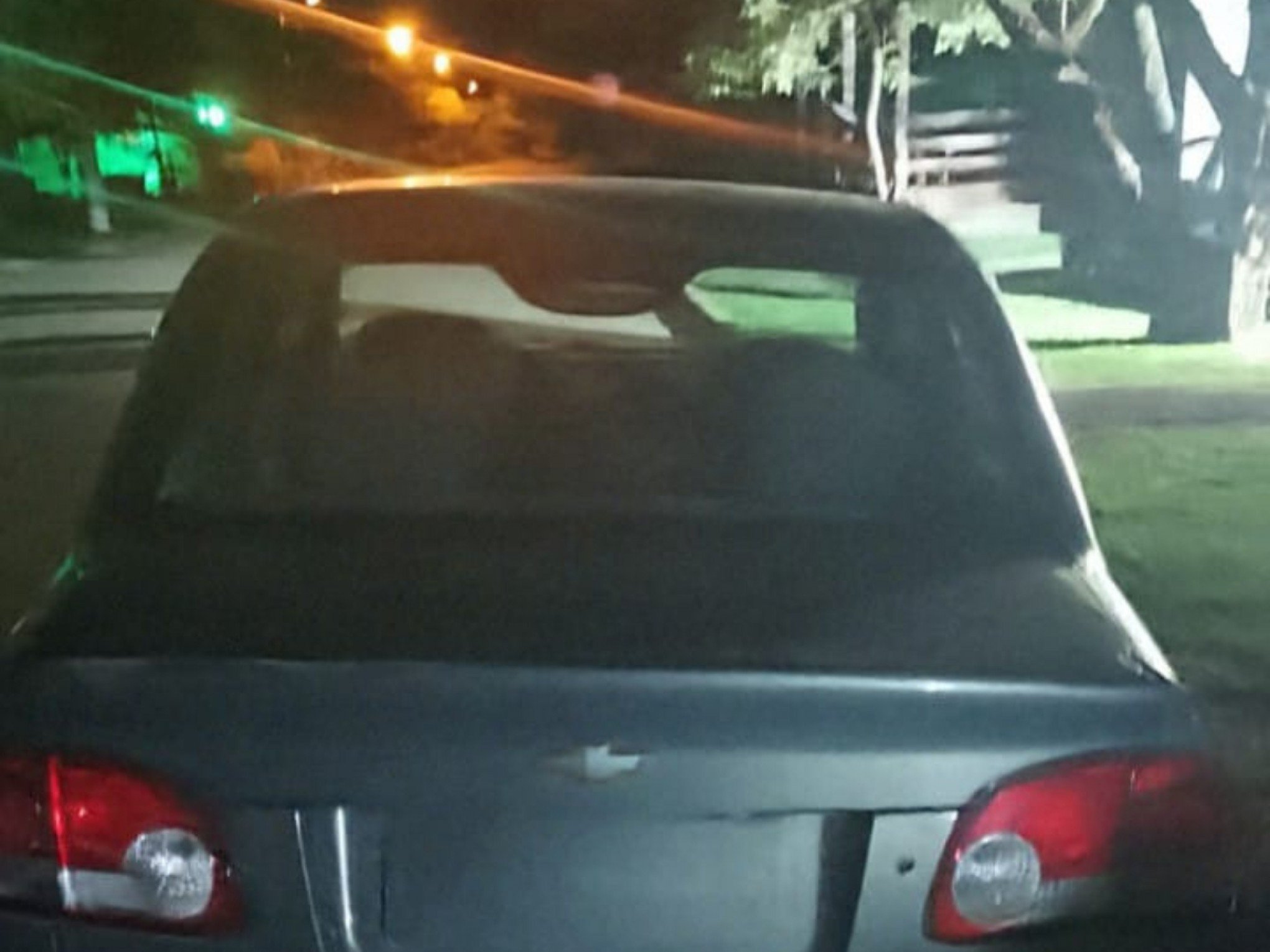 Suspeito de matar jovem de 18 anos é preso com balaclavas e rádio comunicador