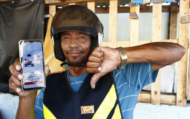 Motoboy Jeferson da Silva trabalha como entregador desde os 17 anos