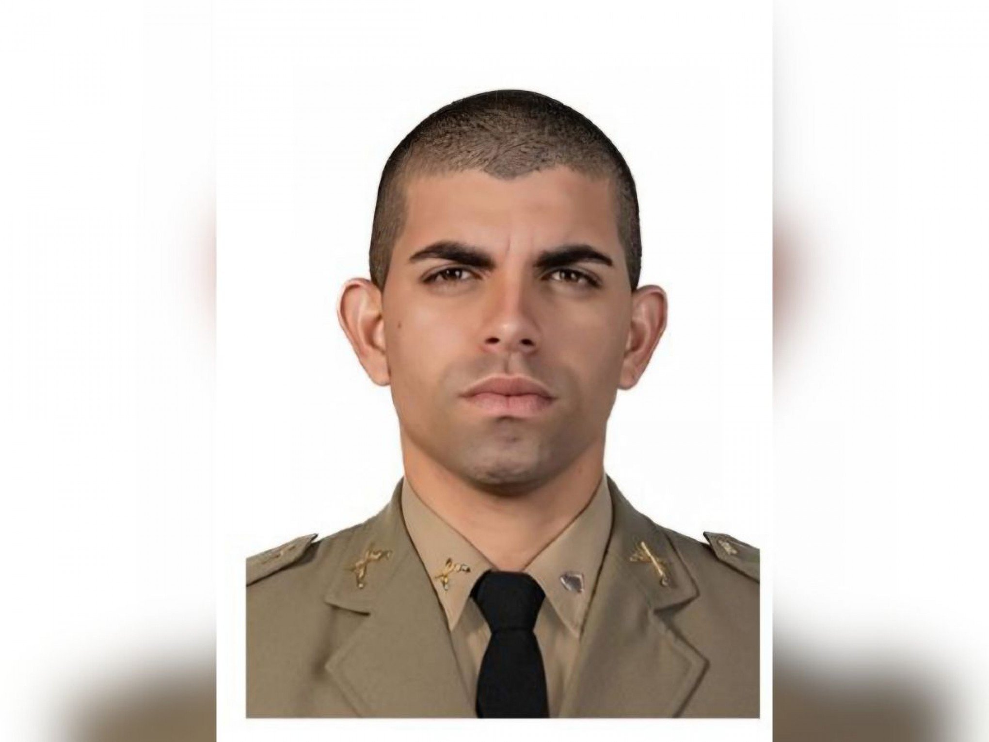 Policial militar morre após colidir motocicleta contra poste durante perseguição na Serra