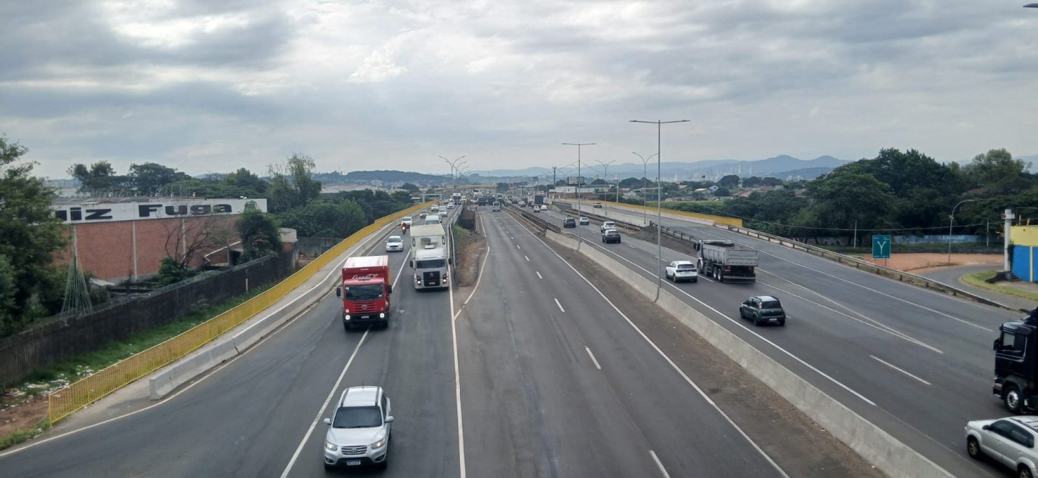 BR-116: Obras sobre a ponte do Rio dos Sinos causam mais de 3 km de congestionamento