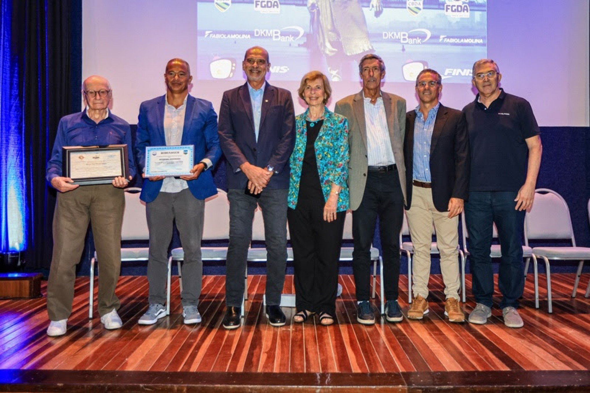 Homenagem em noite de lançamento de competição máster