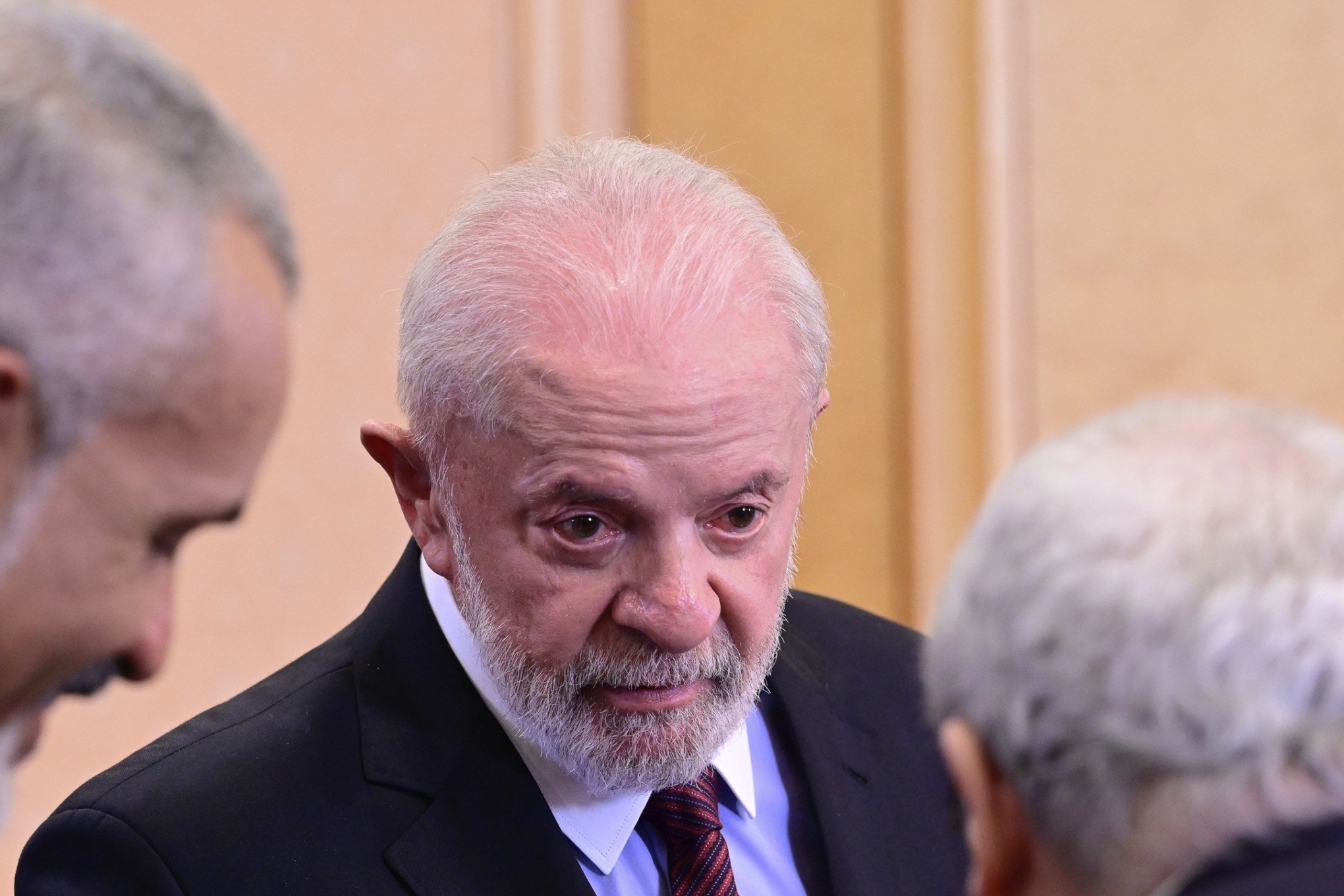 Lula deveria ou não deveria se candidatar em 2026? Veja o que pesquisa revela