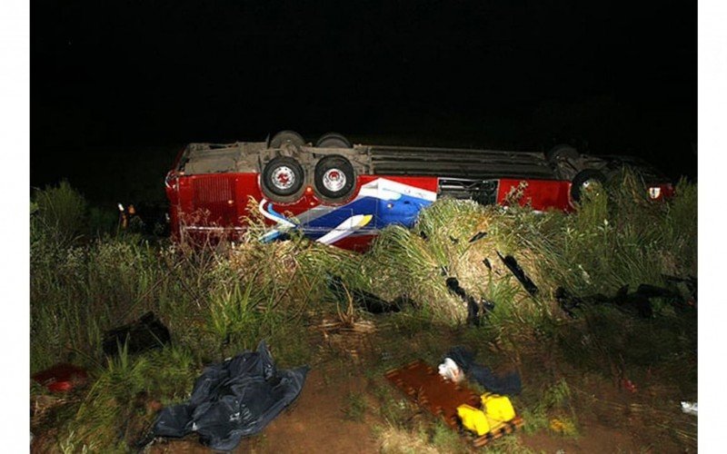 Ônibus com delegação do Brasil de Pelotas tombou e caiu de ribanceira em janeiro de 2009 | abc+