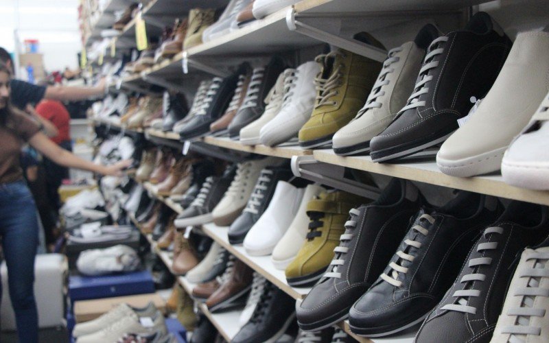LOUCURA POR SAPATOS: Ingressos, horários e tudo que você precisa saber sobre o evento que começa nesta quinta-feira (2) | abc+