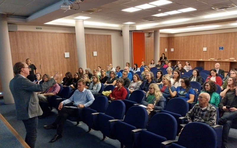 Encontro na ACI buscou conscientizar sobre importância de se estimular destinação de parte do IR a entidades | abc+