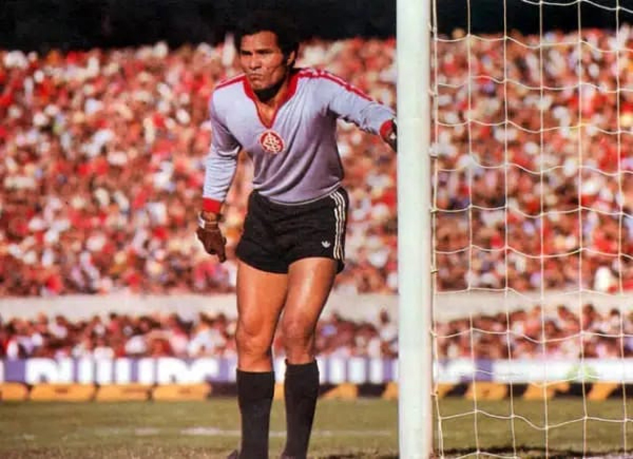 Morre ex-goleiro Manga, que defendeu a dupla Gre-Nal