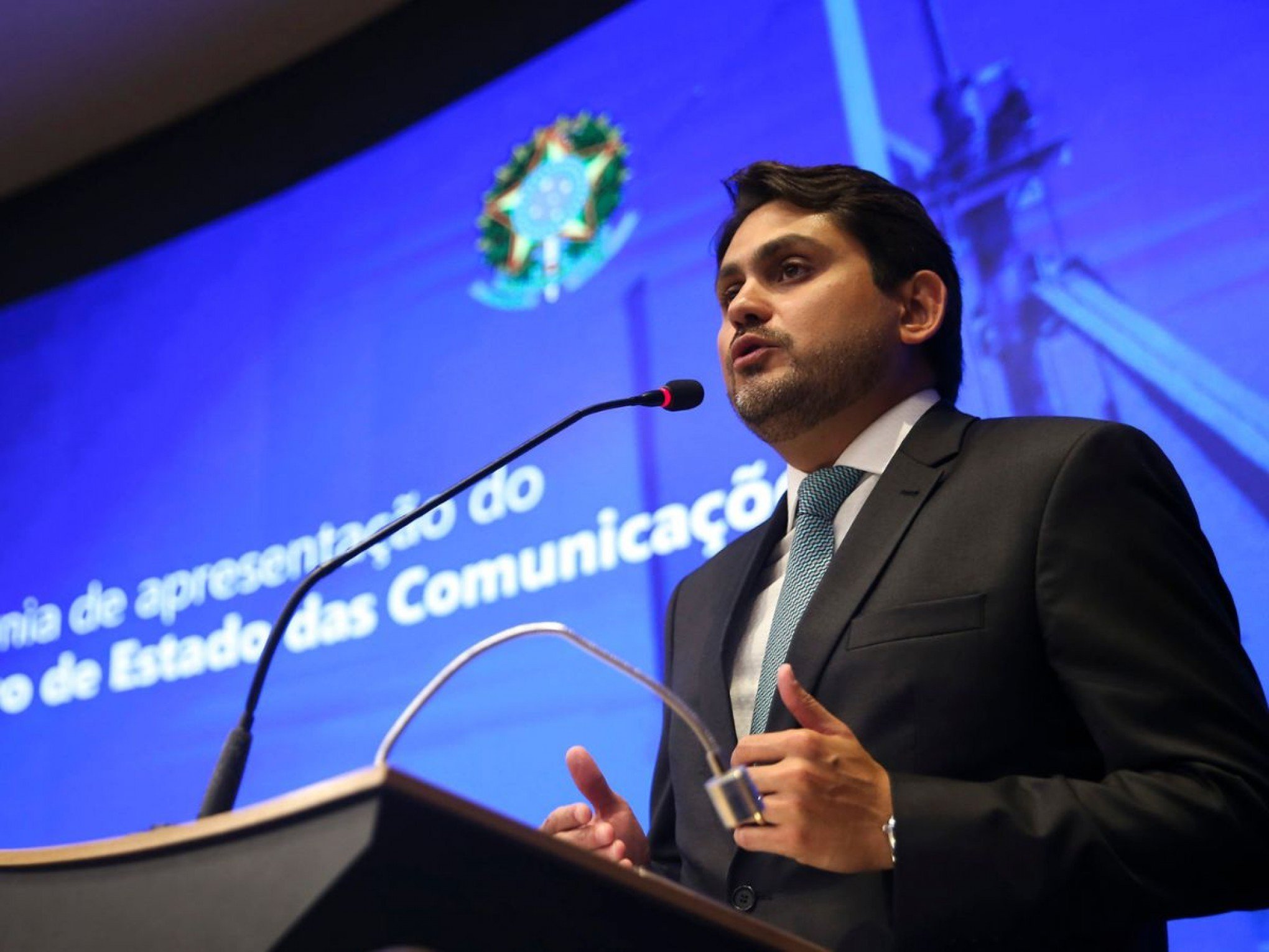 Juscelino Filho oficializa demissão do Ministério das Comunicações