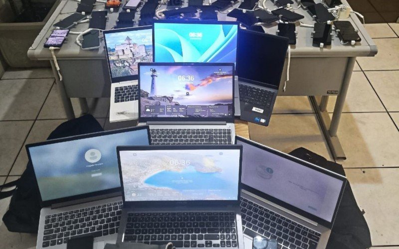 Parte dos aparelhos de celular e notebooks furtados foram recuperados após assalto | abc+
