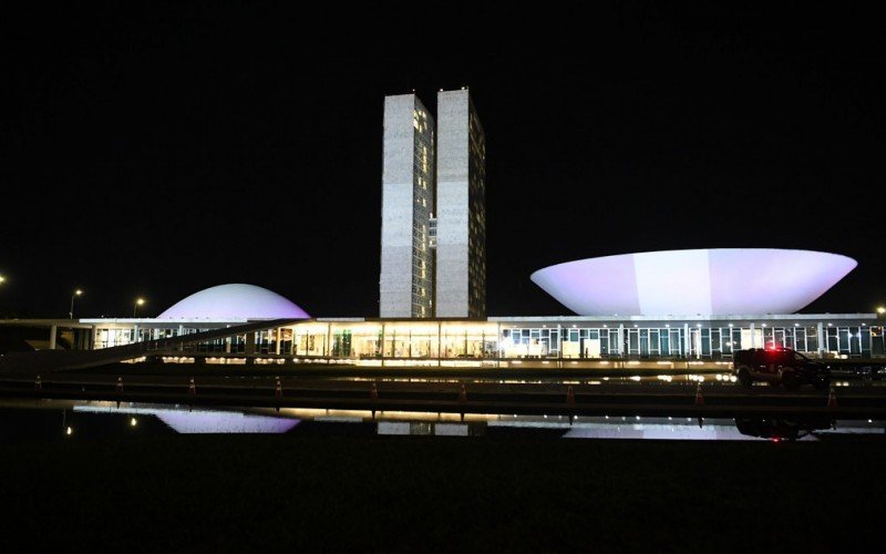 Ministro projeta data limite para aprovação do fim da escala 6x1 | abc+