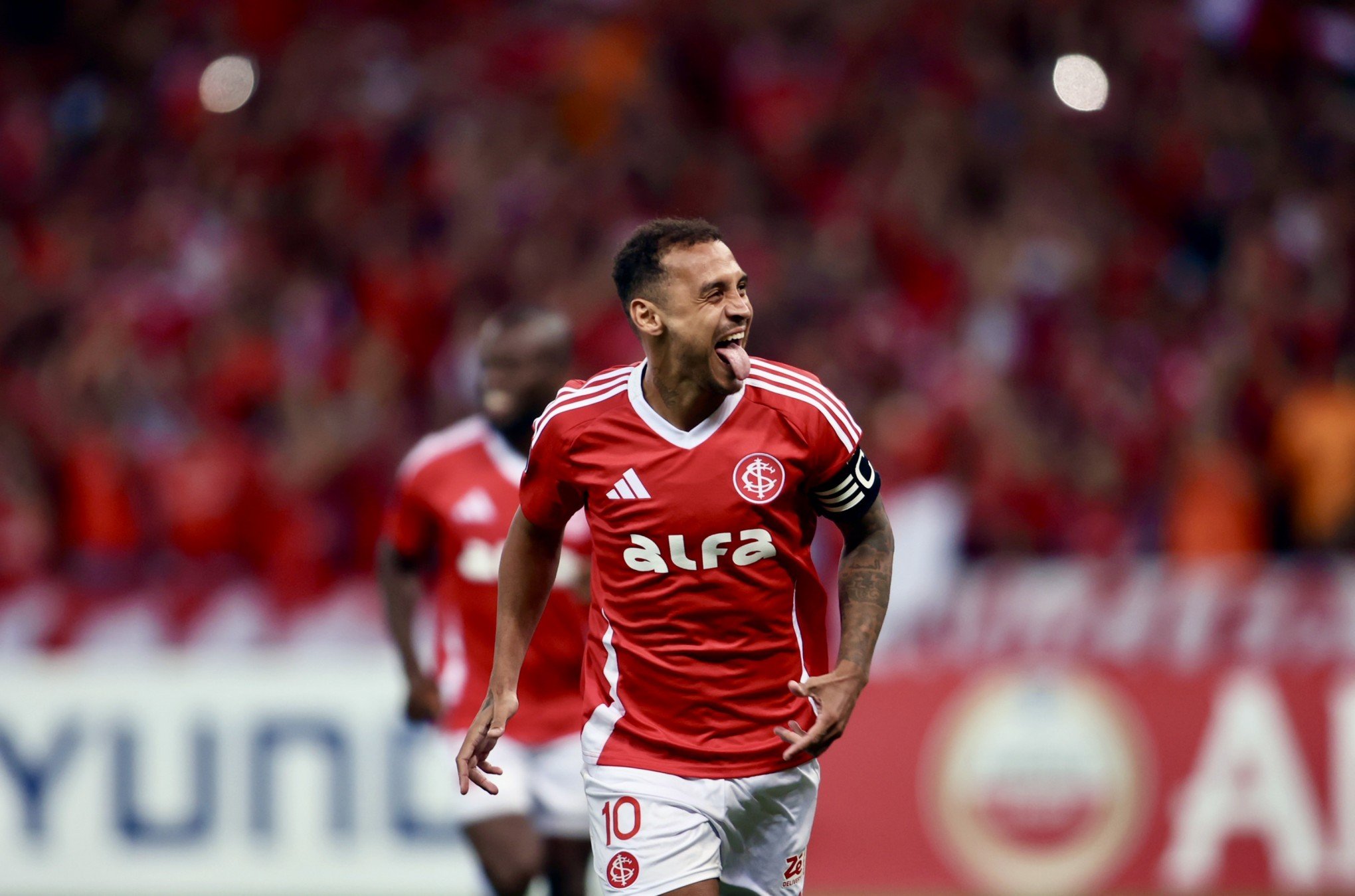 No Beira-Rio, Inter atropela o Atlético Nacional com show de Alan Patrick