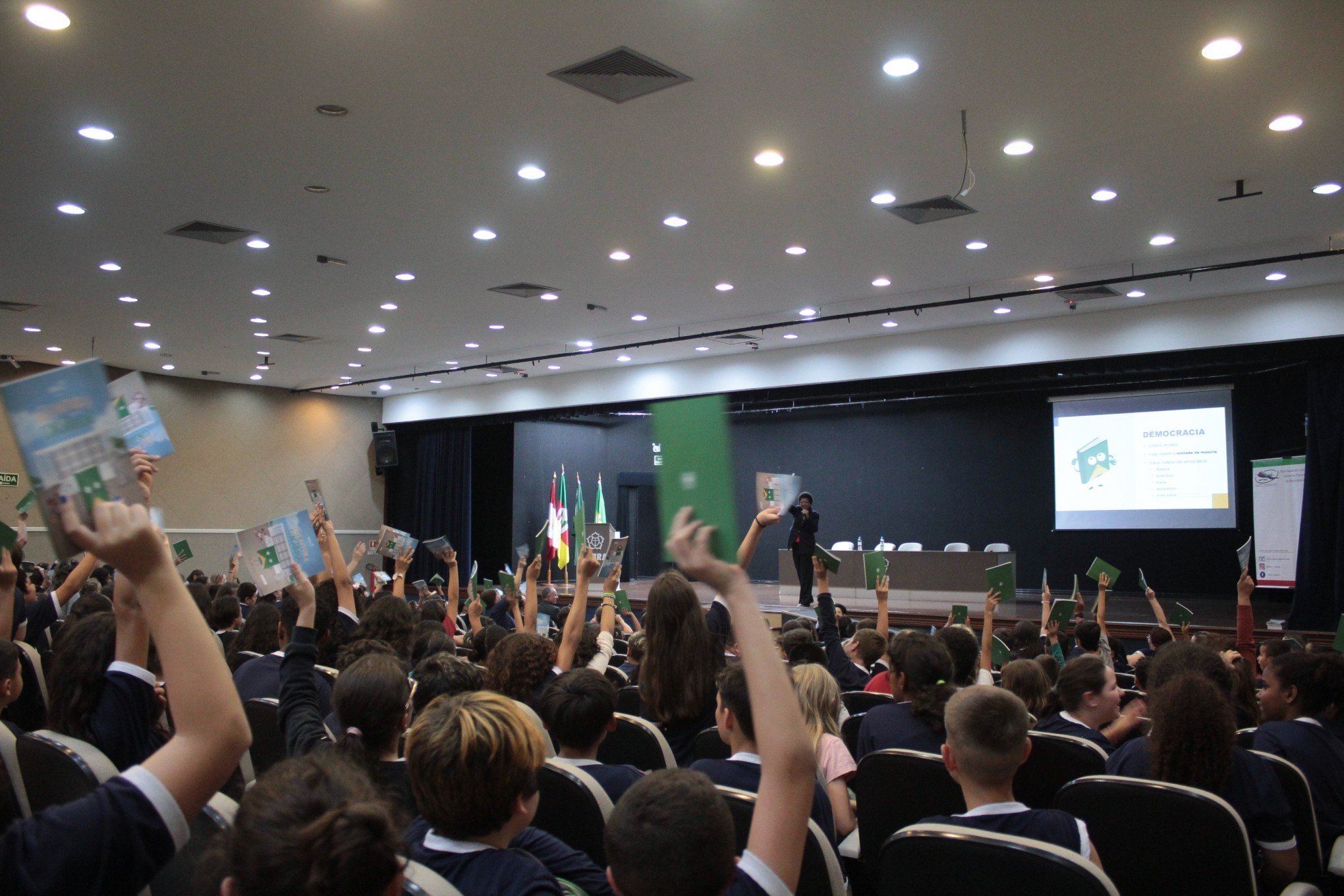 Pensando no futuro, STF na Escola ensina crianças e adolescentes sobre cidadania e democracia em Canoas