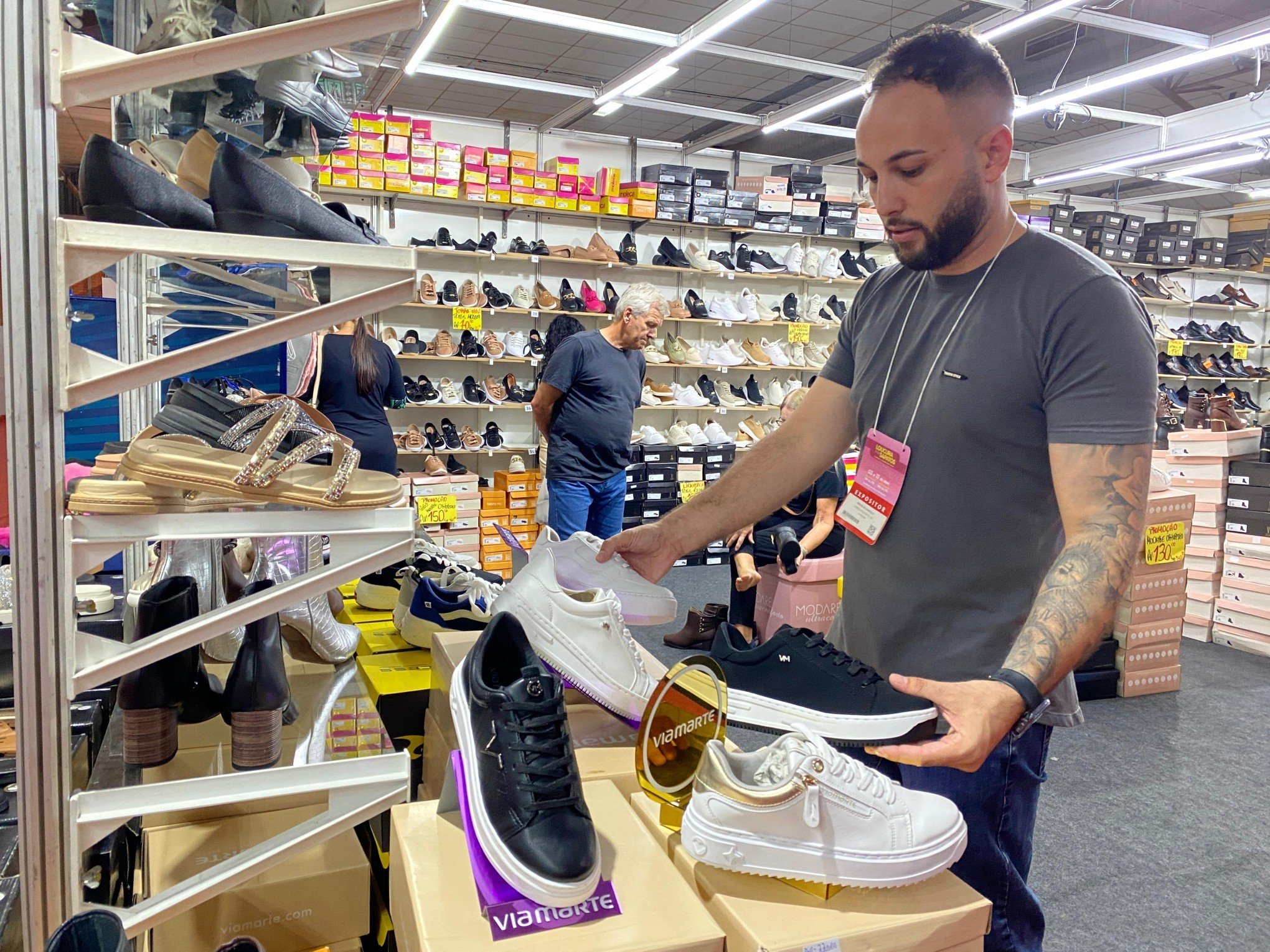 Queima de estoque deve atrair visitantes nos últimos dias da Loucura por Sapatos