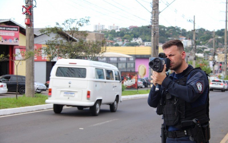 Guarda Municipal atua com radar móvel em Novo Hamburgo