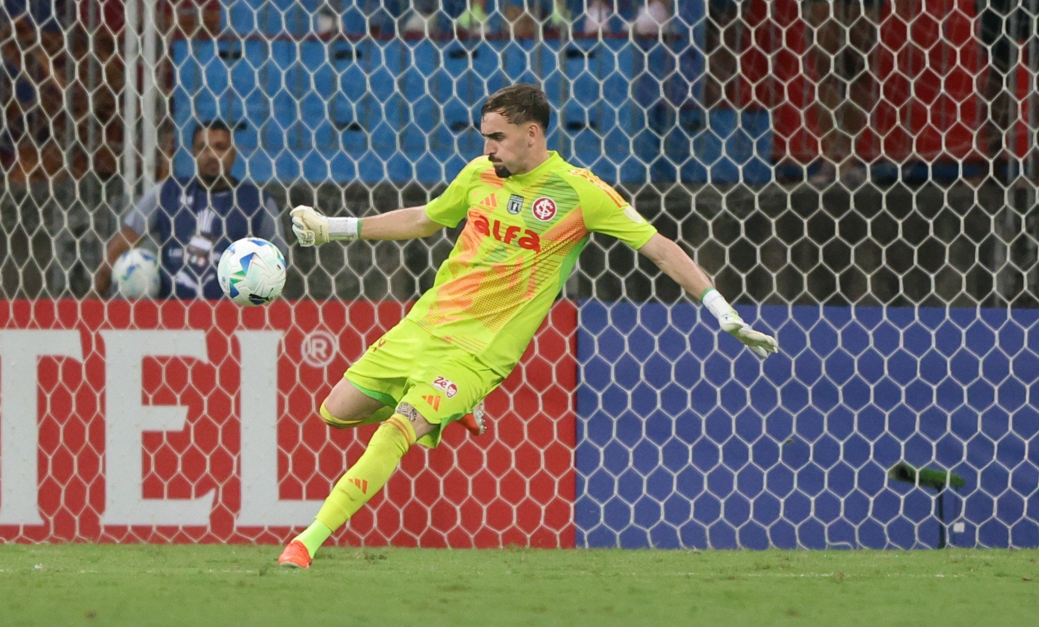Jornal espanhol chama goleiro Anthoni de "novo Alisson"