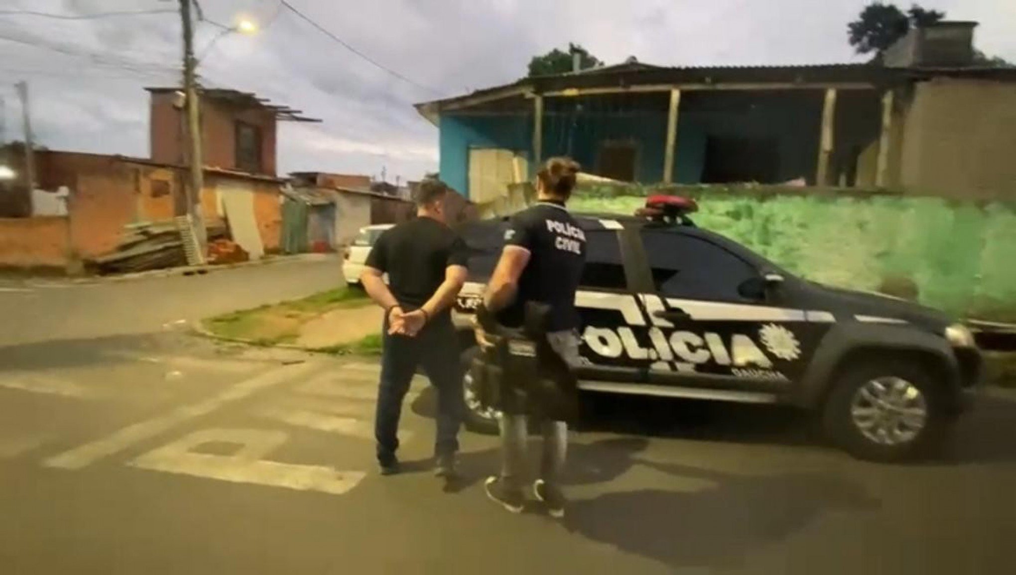 Padrasto é suspeito de abusar de adolescentes de 13 e 14 anos na região metropolitana