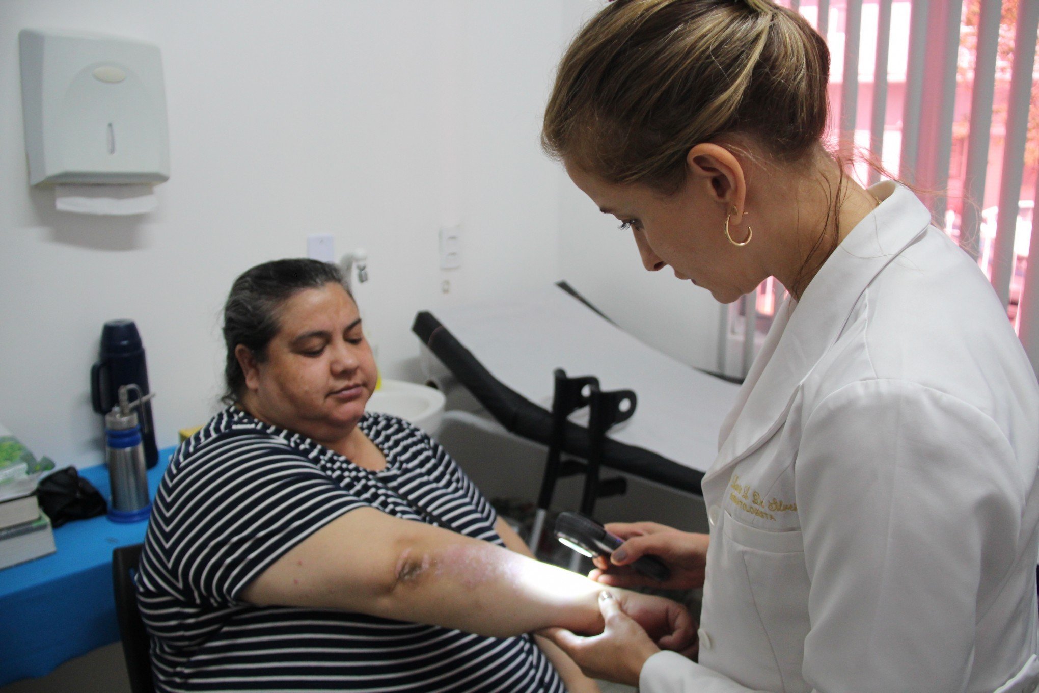 Mutirão em Estância Velha antecipa consultas com dermatologistas e acende alerta para cuidados com a pele