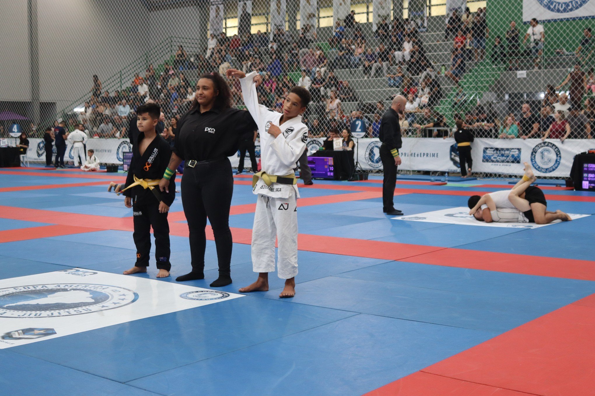 "É um esporte que faz tu acreditar no teu sonho": Jovens atletas participam da Copa Prime de Jiu-Jitsu