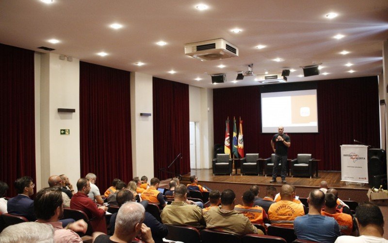 Capacitação do Programa Defesa Alerta ocorreu nesta segunda-feira (14) 