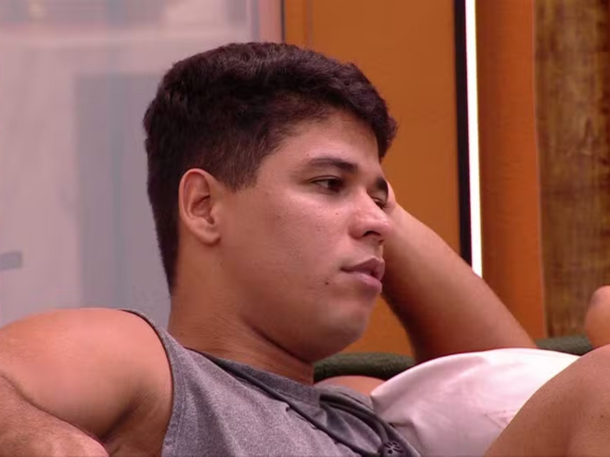 BBB: Três brothers estão no paredão e votação causa discussão; veja quem está na berlinda