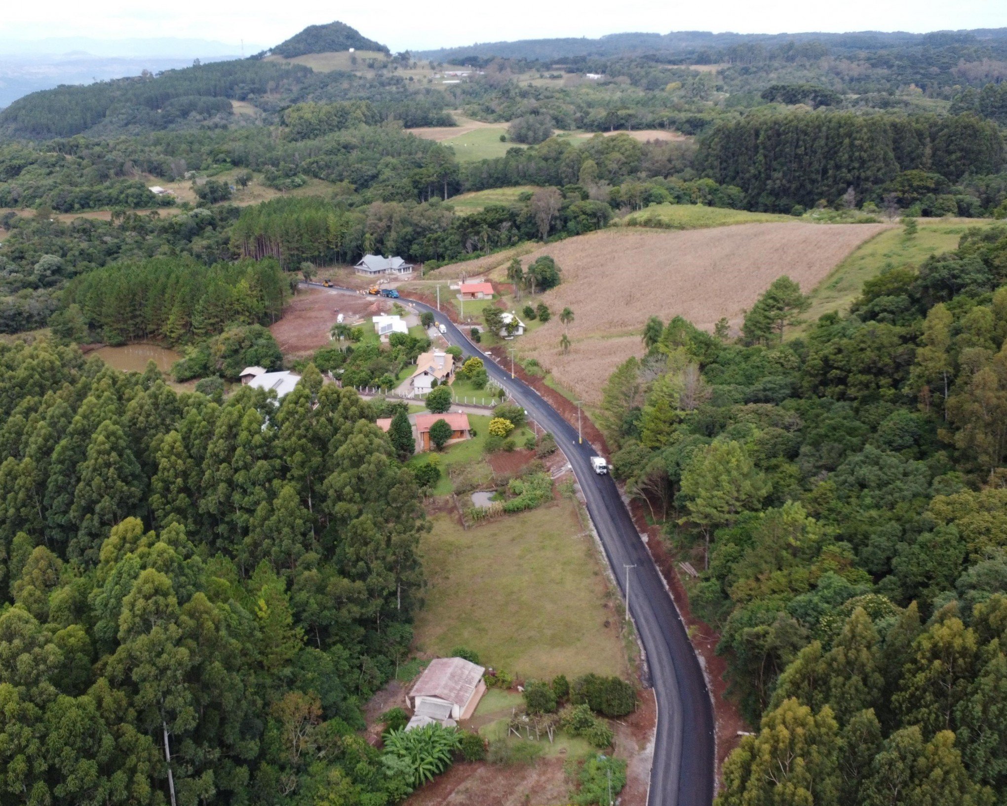 Linha Schneider tem obras de asfaltamento em reta final; veja previsão de conclusão