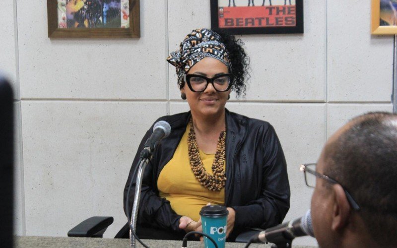 COMUNICAÇÃO ANTIRRACISTA: Pós-doutoranda em Diversidade Cultural e Inclusão Social da Instituição, Caroline de Castro Pires | abc+