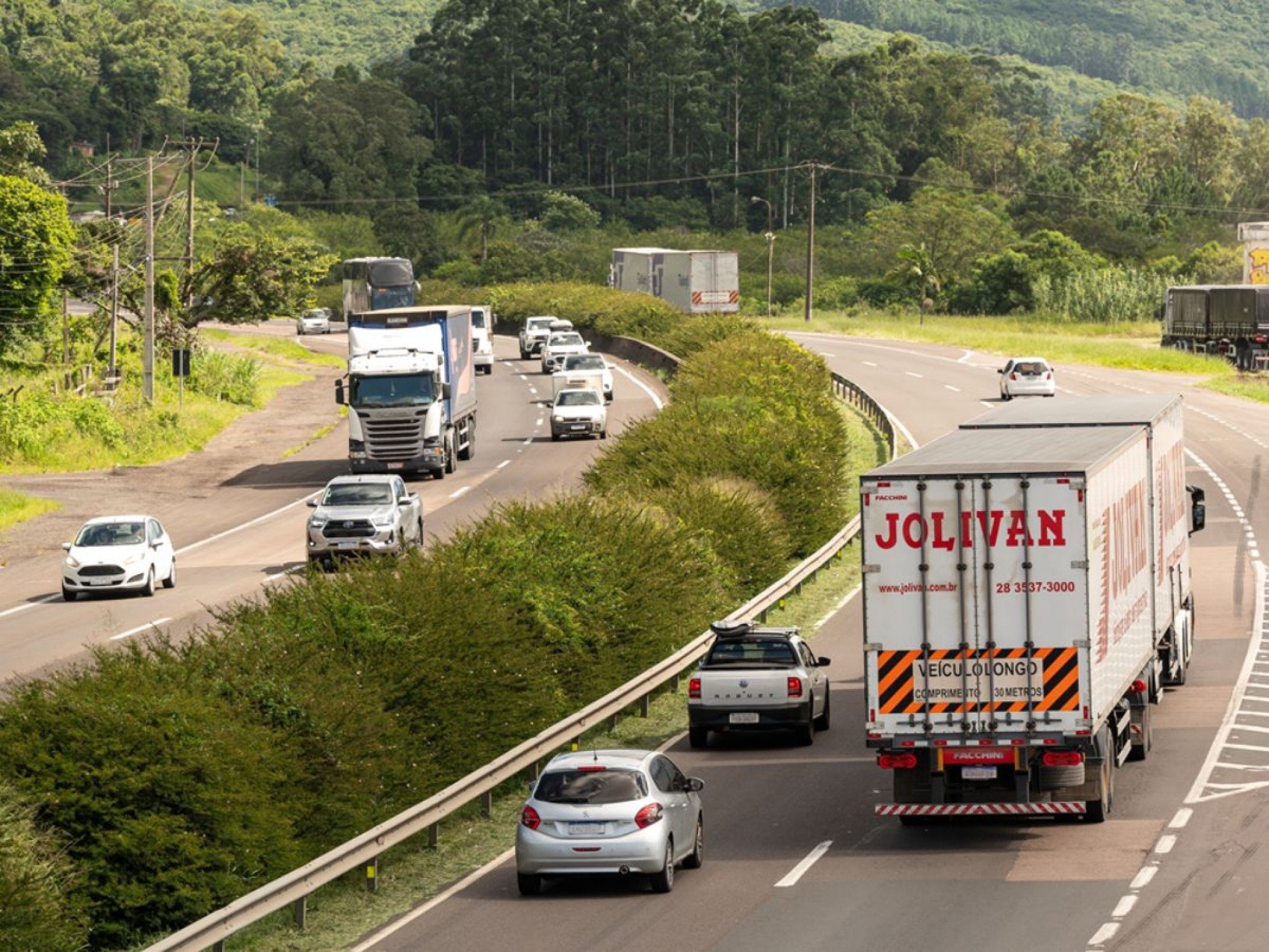 BR-290: Mais de 360 mil veículos devem trafegar pela free way no feriadão de Páscoa e Tiradentes