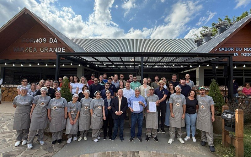Público prestigiou o evento que marcou a assinatura do termo de concessão do espaço