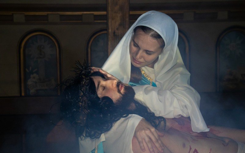 Encenação da Via Sacra retrata a Paixão de Cristo em Novo Hamburgo | abc+