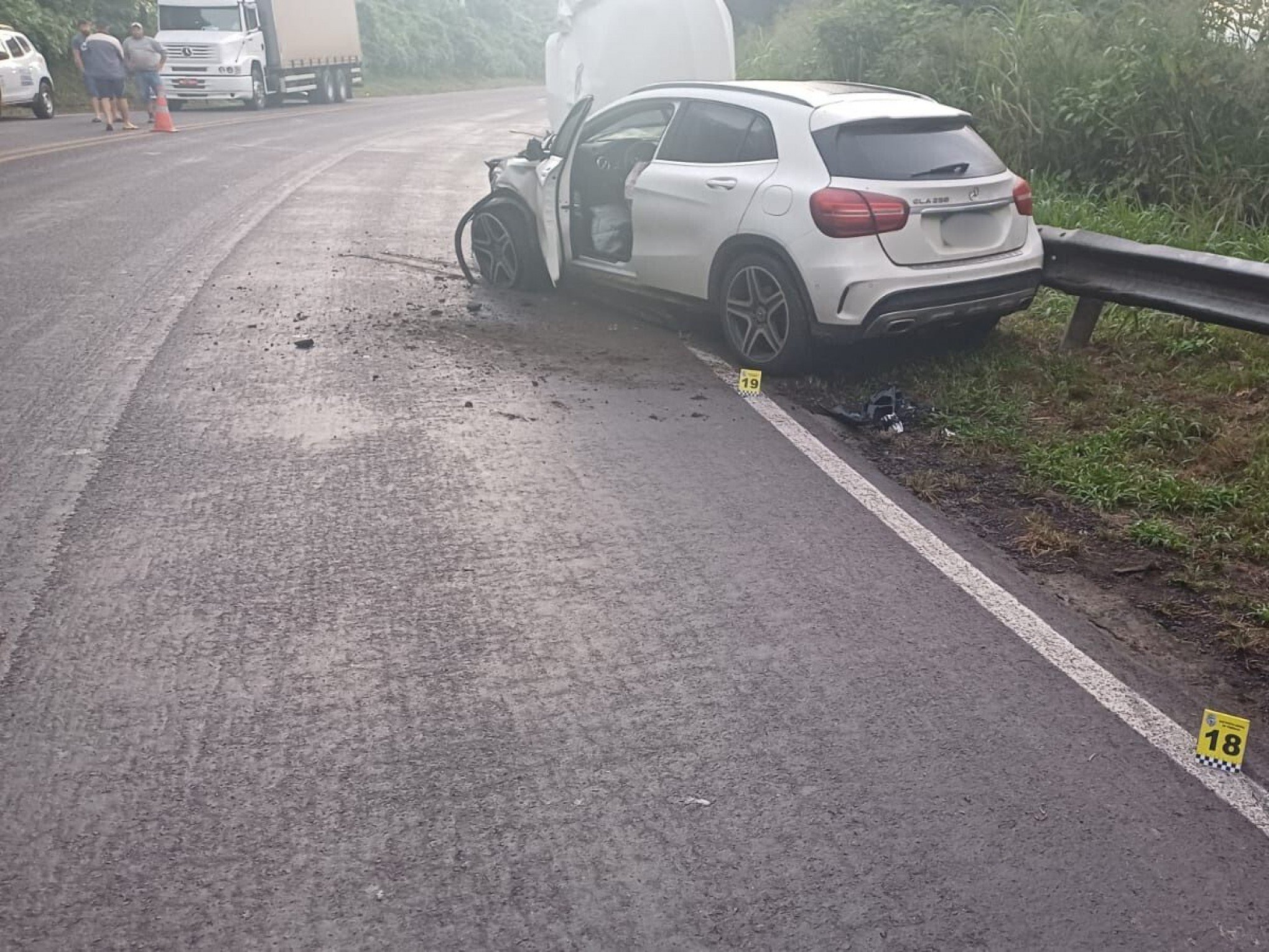 BR-116: Enfermeira assume que dirigia carro no momento do acidente que matou motociclista; médico está com CNH suspensa