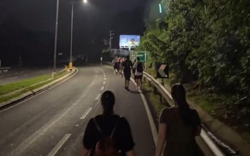 Grupo que peregrinava até Santuário Padre Reus testemunhou acidente que matou motociclista na BR-116 | abc+