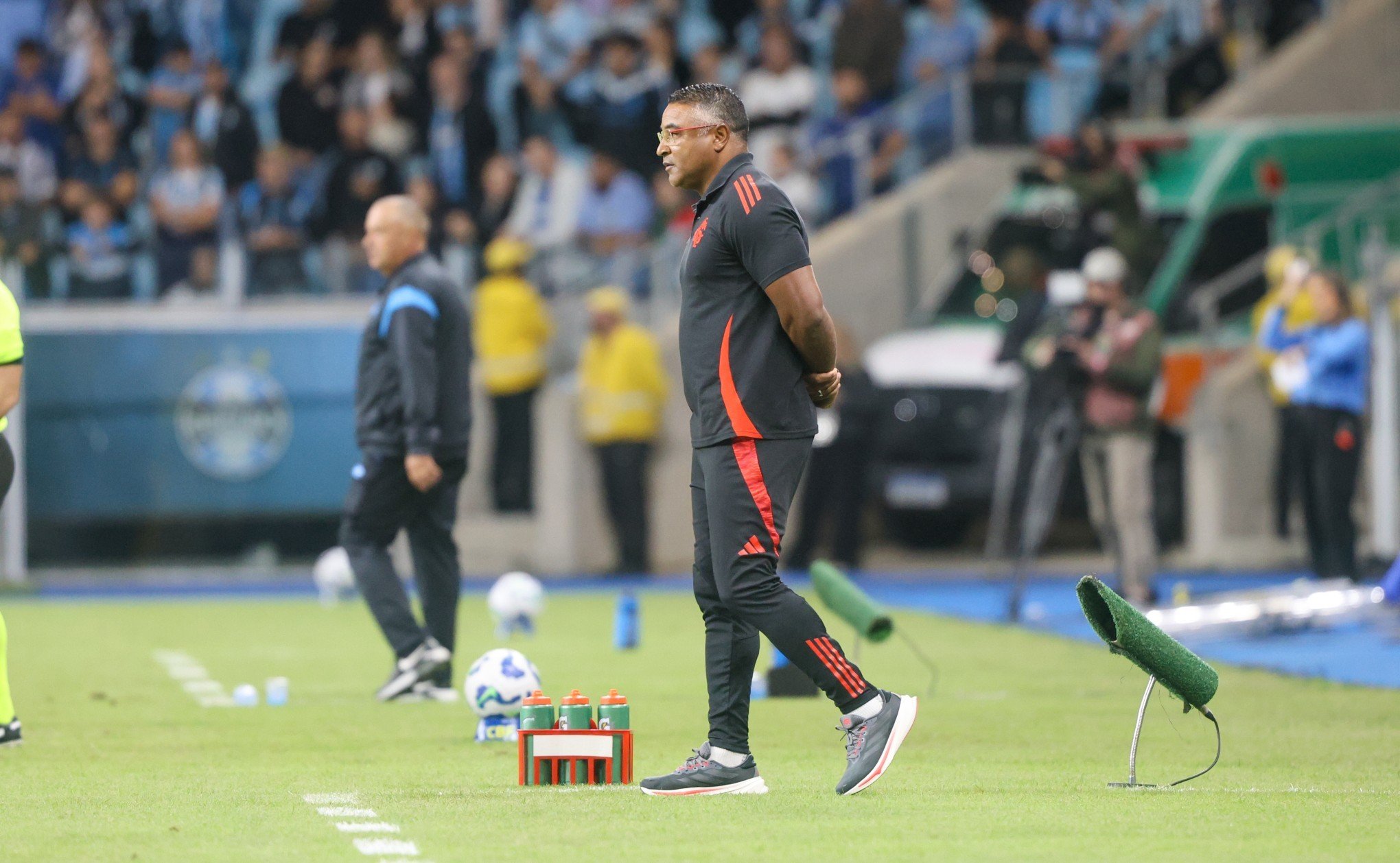 Roger valoriza empate fora de casa e destaca maturidade do time no Grenal