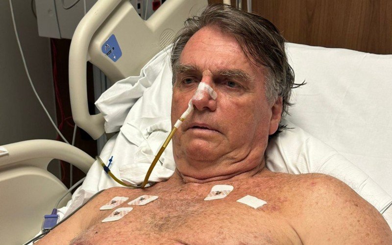 Ex-presidente Bolsonaro passou por uma cirurgia de cerca de 12 horas no último dia 13 para desobstruir uma dobra no intestino delgado | abc+
