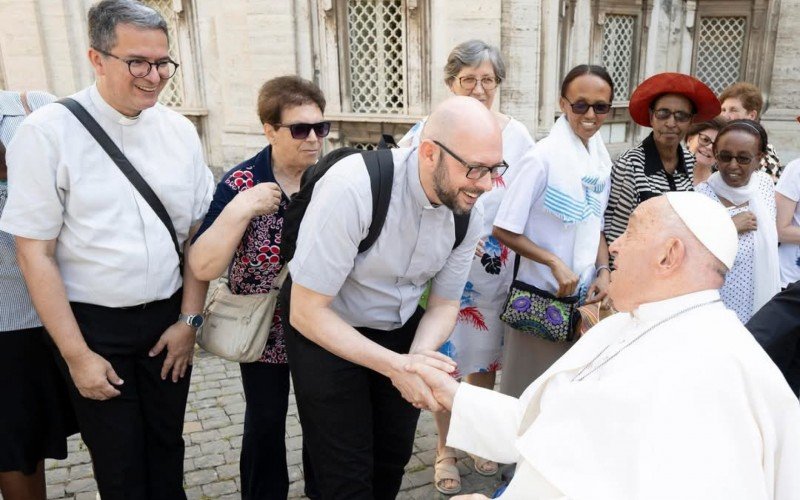 Padre Vilson Trevisol teve oportunidade de conversar com papa Francisco em agosto do ano passado, ocasião em que o papa lhe chamou para fazer pergunta inusitada | abc+