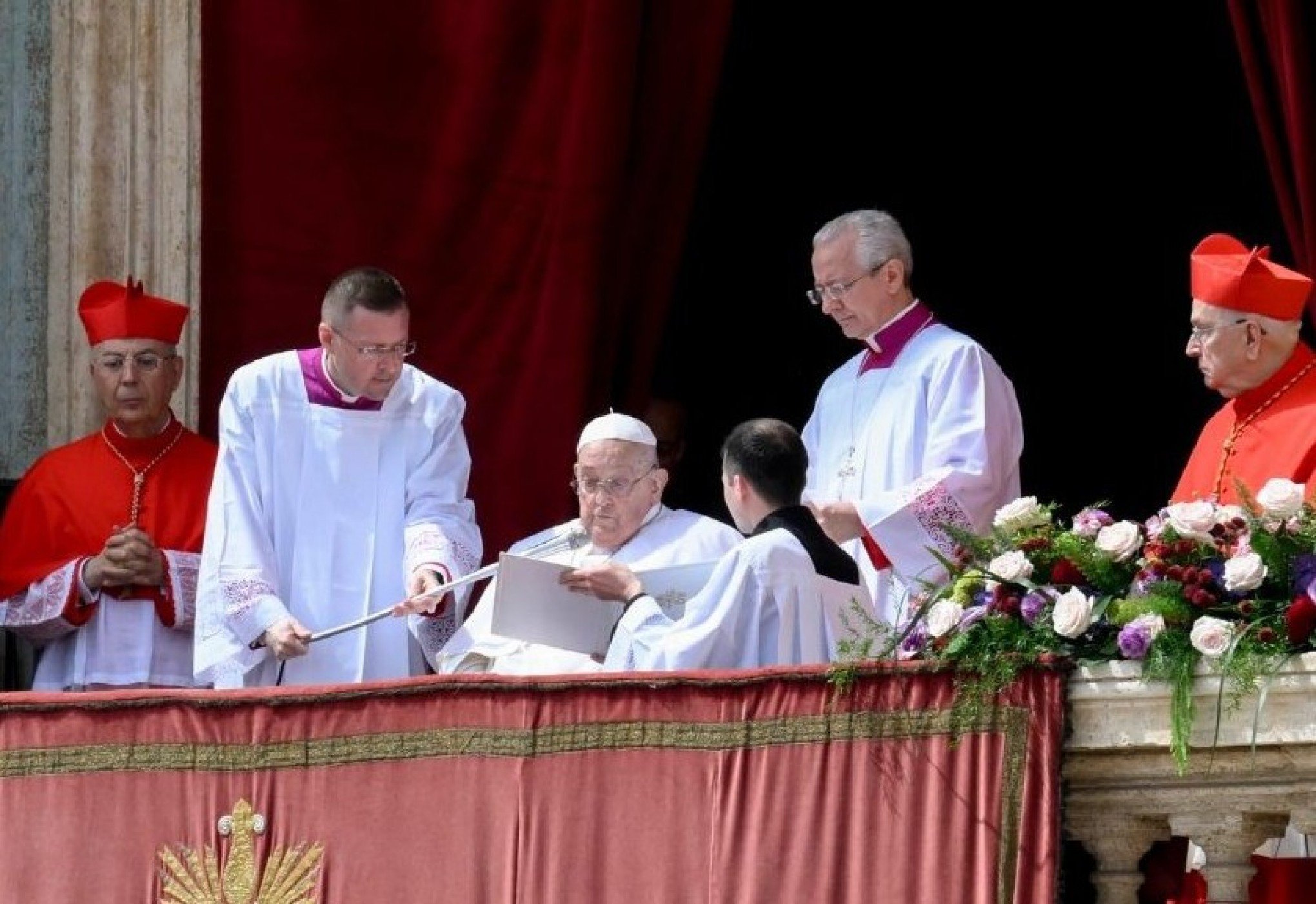 VÍDEO: Em sua última aparição, papa convidou ao desarmamento: "Armas da paz constroem o futuro e não espalham morte"