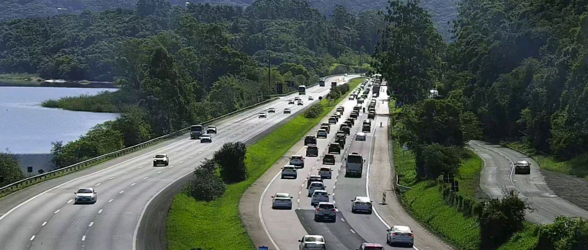 BR-290: Saiba como está o trânsito na free way no retorno das praias neste feriado
