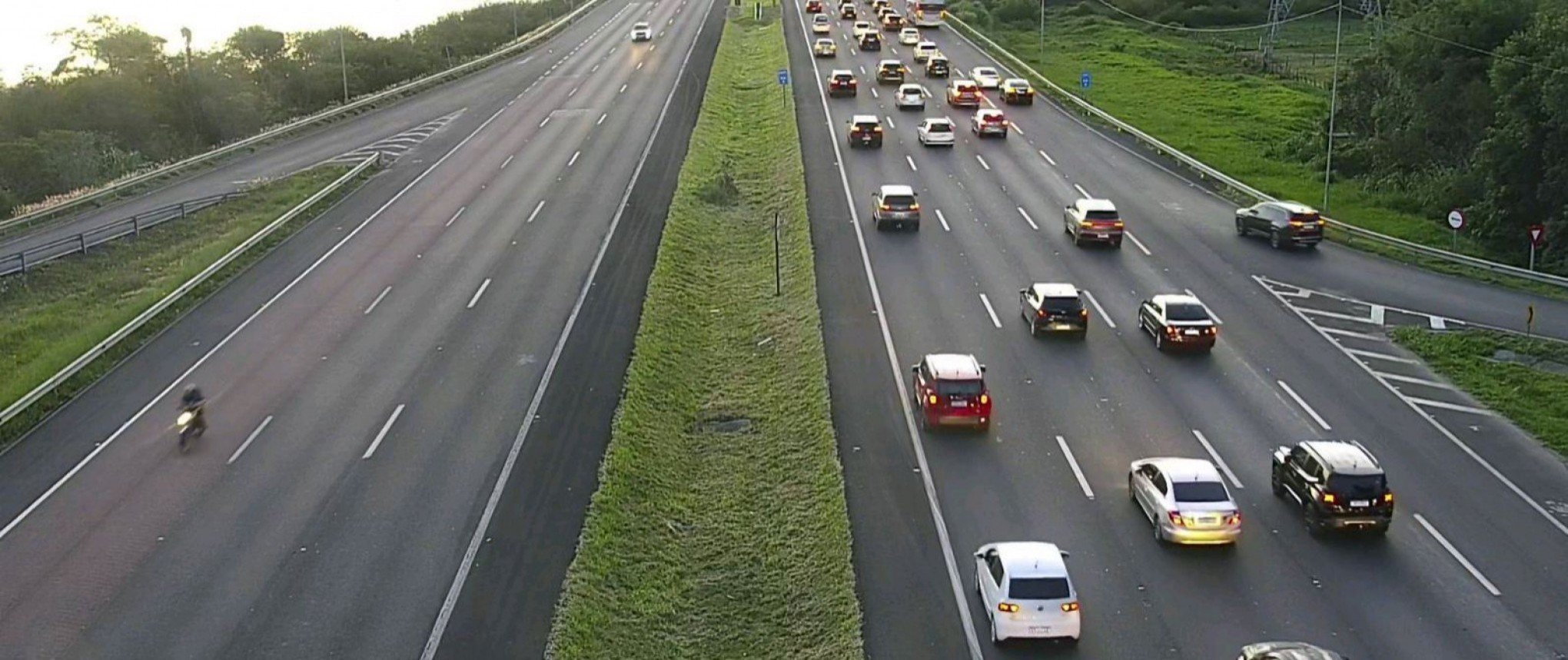 BR-290: Mais de 85,6 mil veículos já passaram pela free way nesta segunda-feira; veja como está o trânsito na rodovia