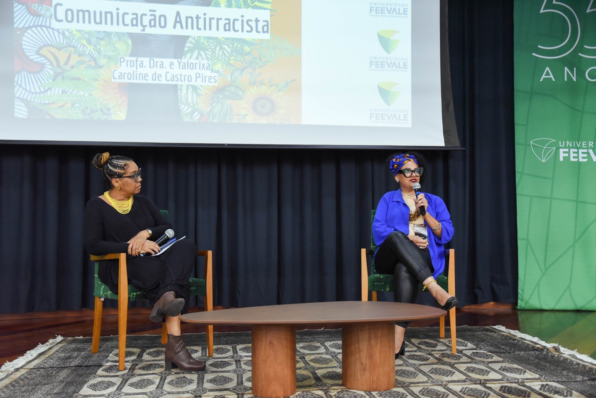 Estudantes e comunidade participam de aula aberta sobre Comunicação Antirracista