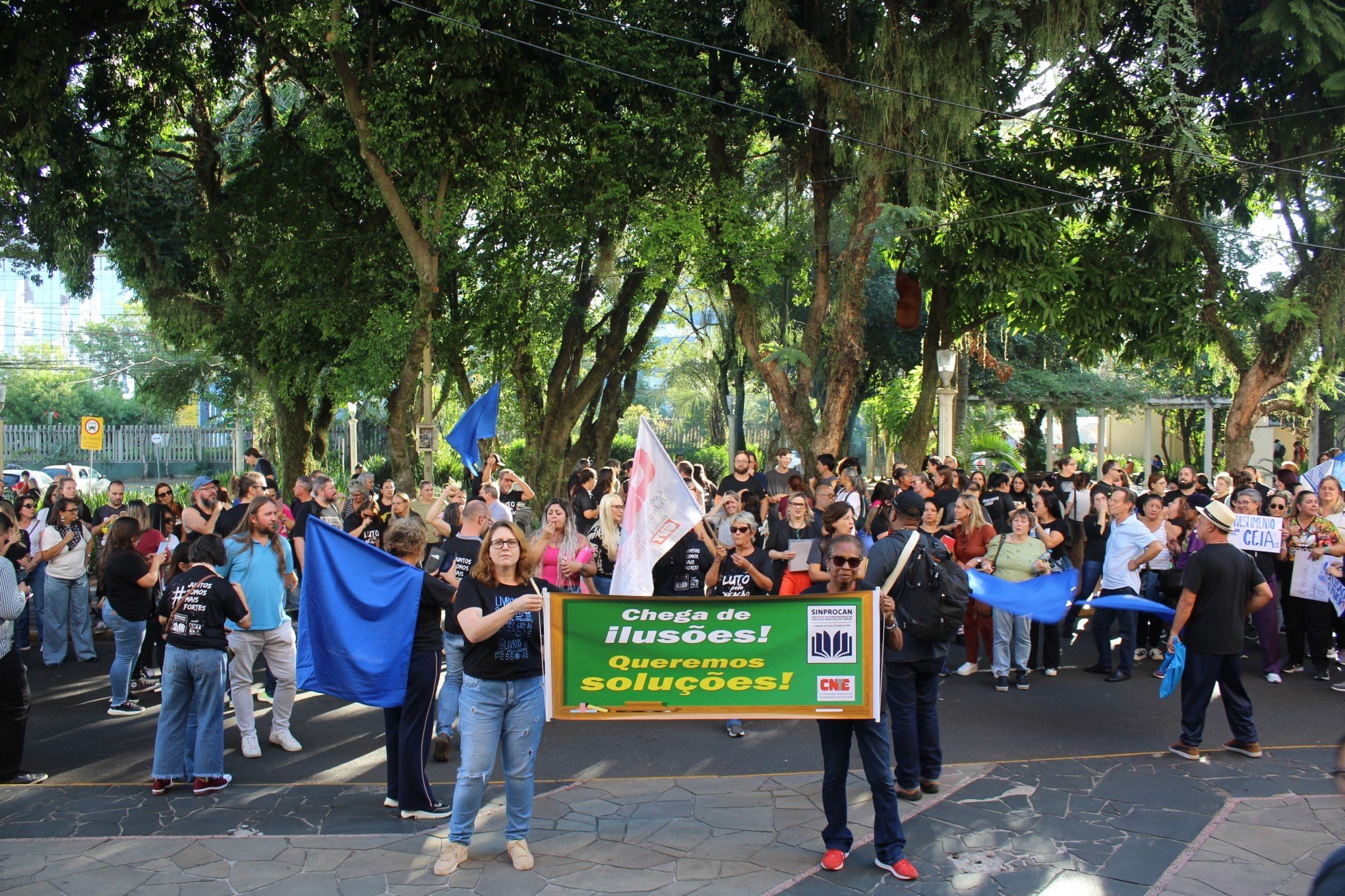 Professores de Canoas participam de mobilização nacional pela valorização da educação