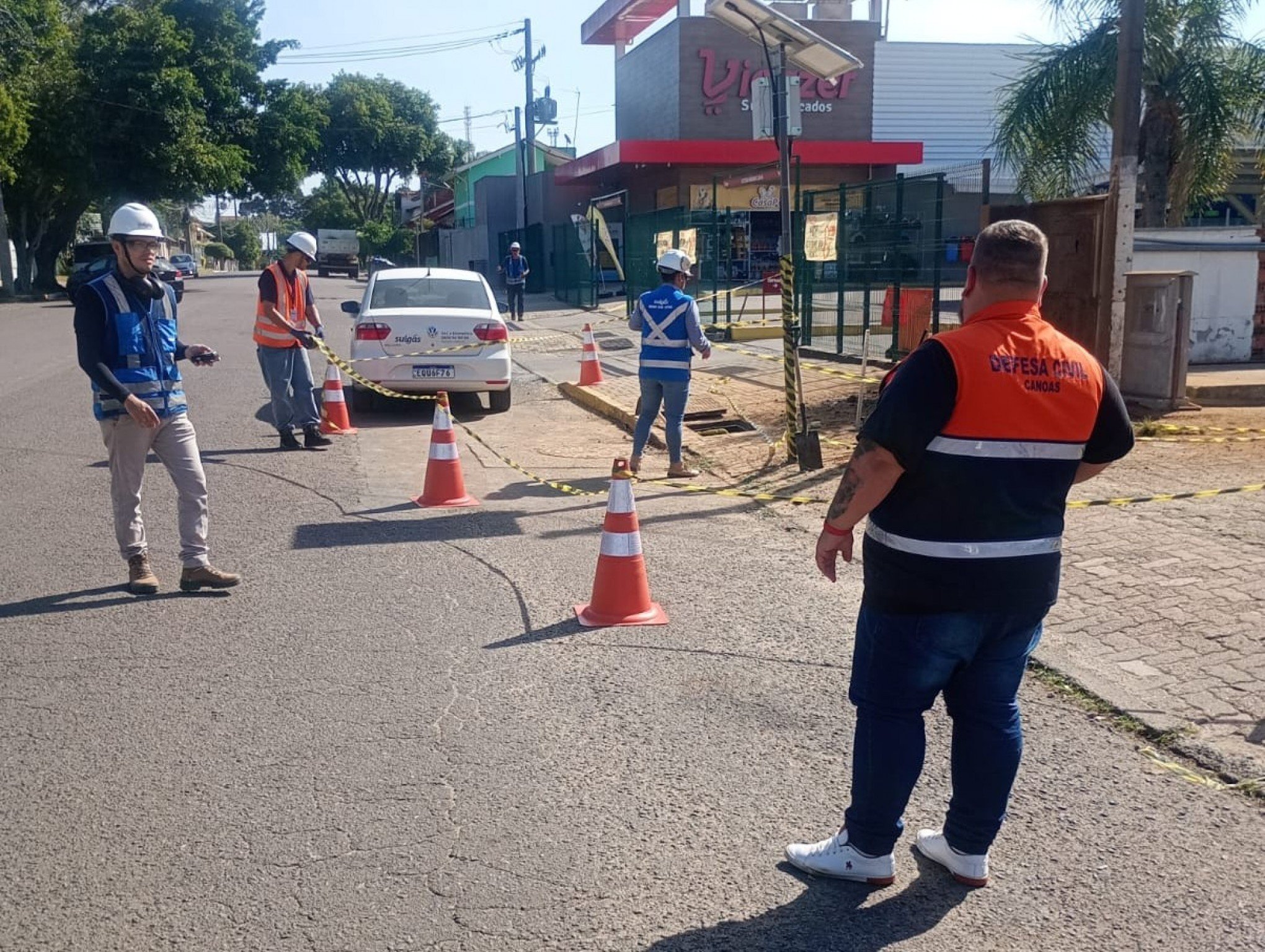 Vazamento de gás ao lado de posto de combustível assusta moradores do bairro São José