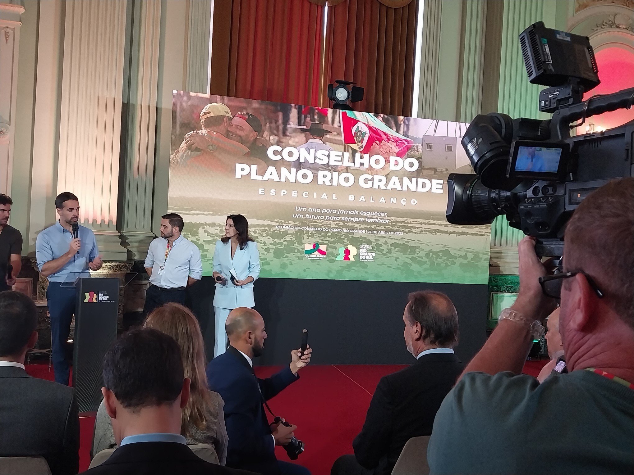 Governo do RS divulga balanço do Plano Rio Grande um ano após enchentes