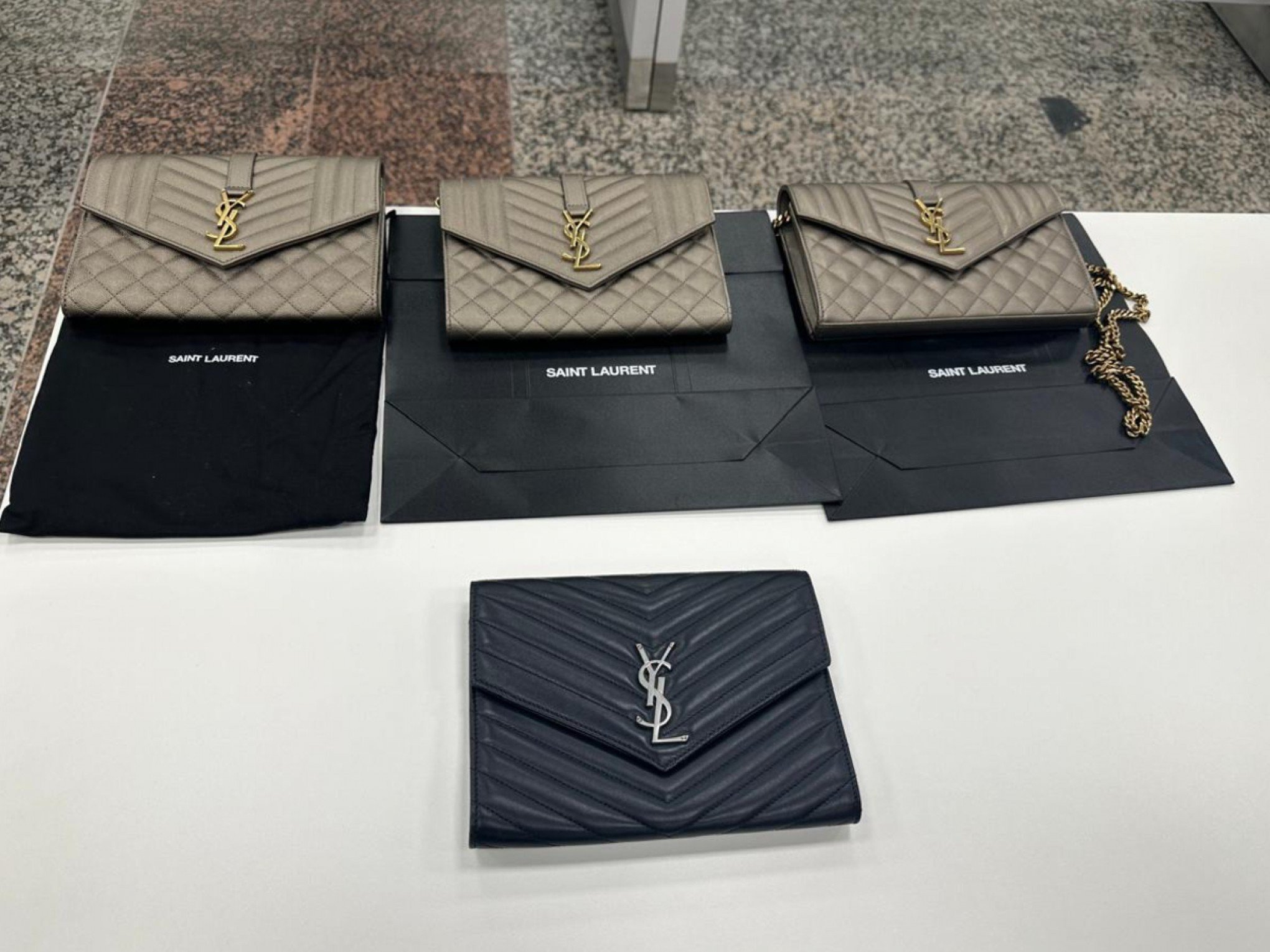 Brasileira volta da Europa com bolsas de grife, não declara em Guarulhos e é pega no aeroporto Salgado Filho