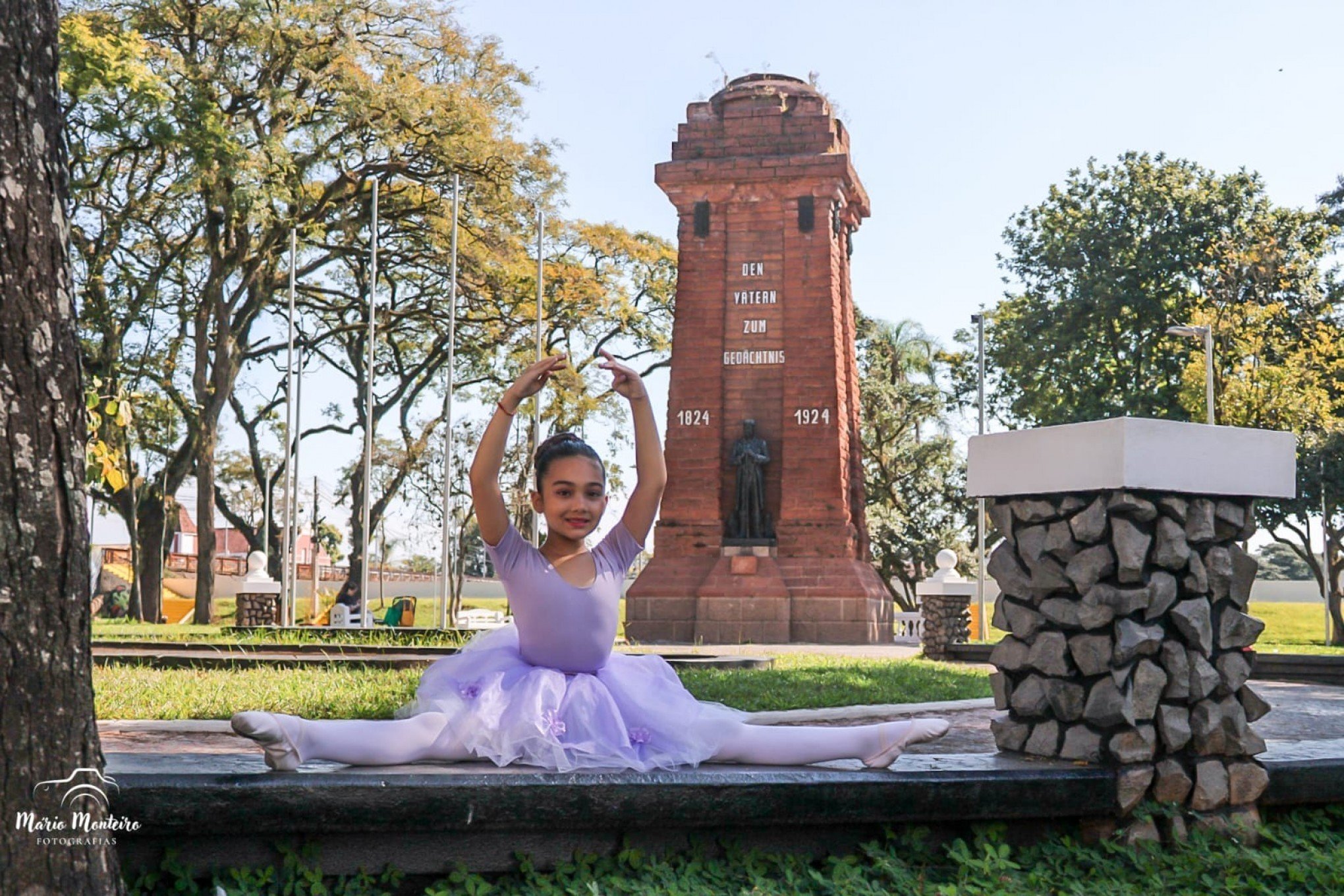 Ação pelo dia internacional da dança leva bailarinos a pontos turísticos de São Leopoldo