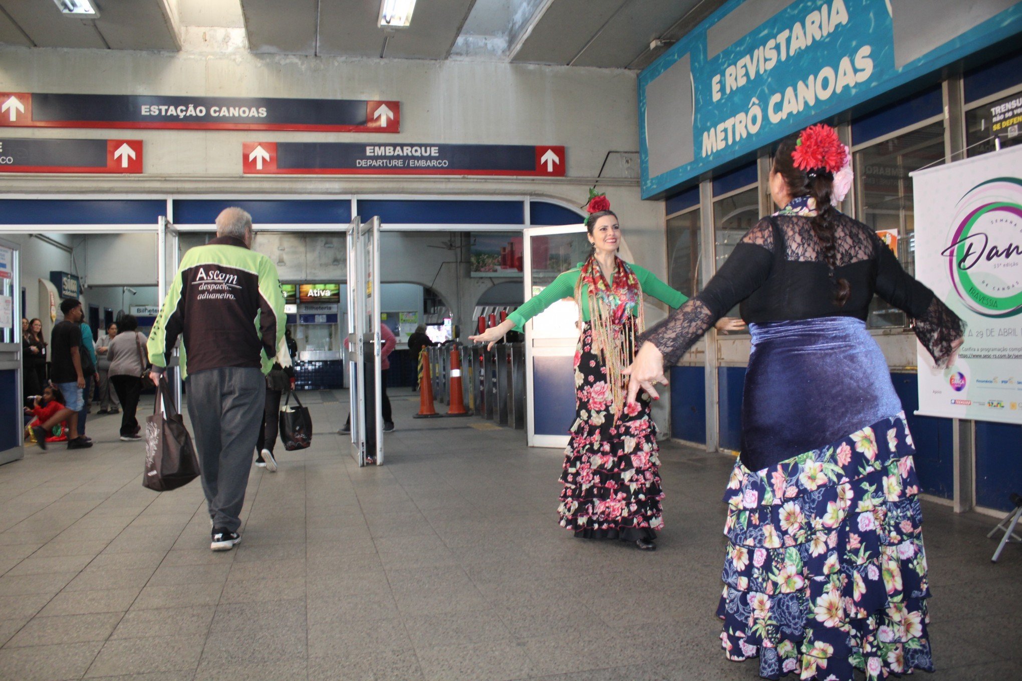 Performances com músicas, ritmos e cores ganham vida nas estações de Canoas
