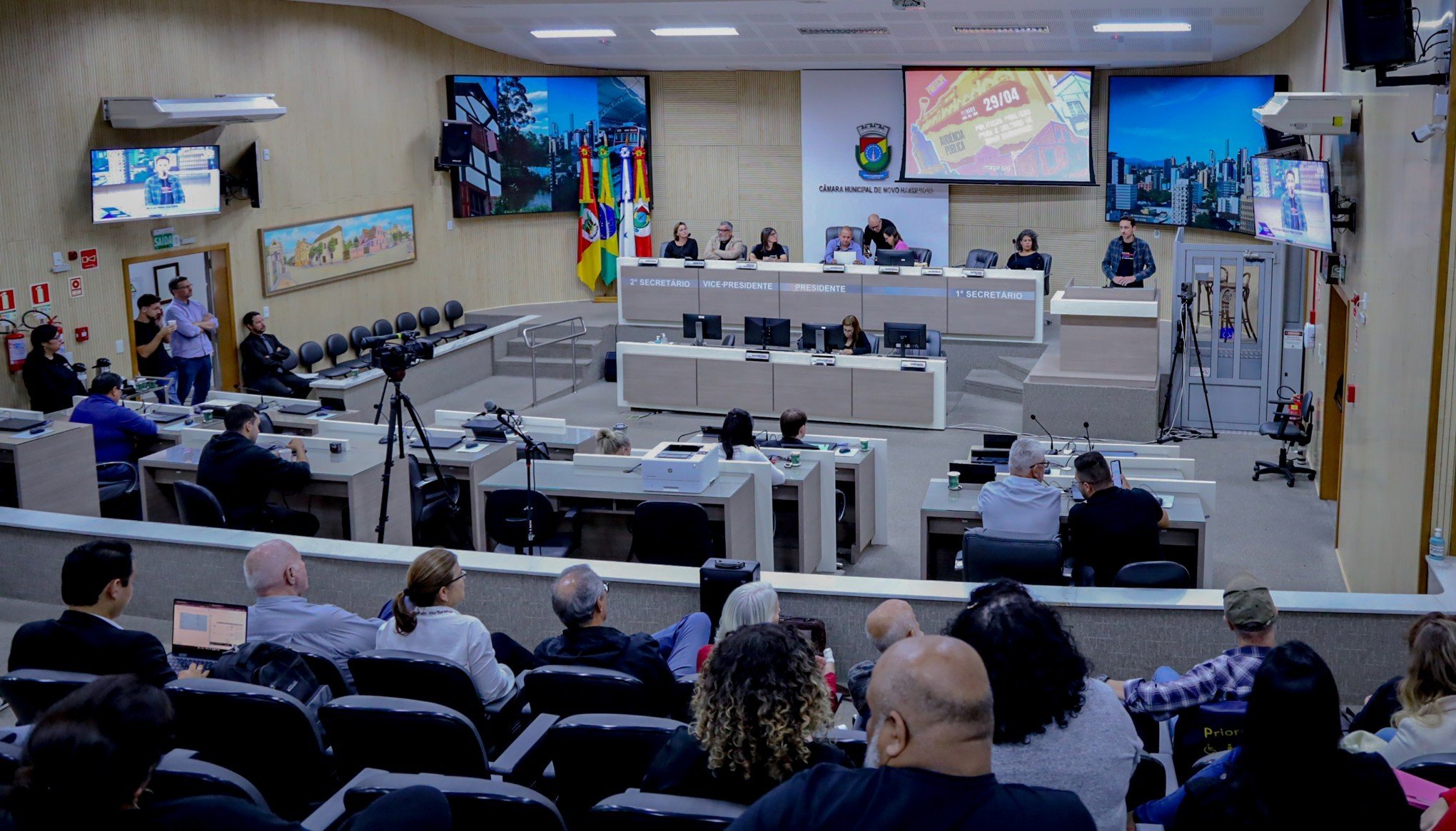 Setor artístico de Novo Hamburgo debate transparência nos repasses da Prefeitura