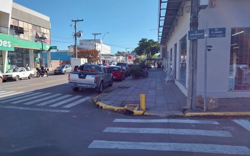 ENCHENTE SÃO SEBASTIÃO DO CAÍ - UM ANO APÓS: Avenida Egidio Michaelsen  com Rua Coronel Guimarães  | abc+