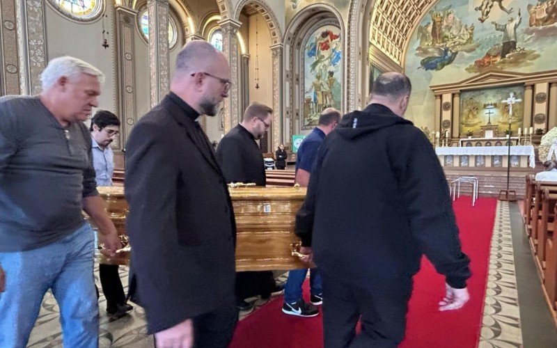 Velório de Dom Zeno ocorre na Catedral São Luiz | abc+