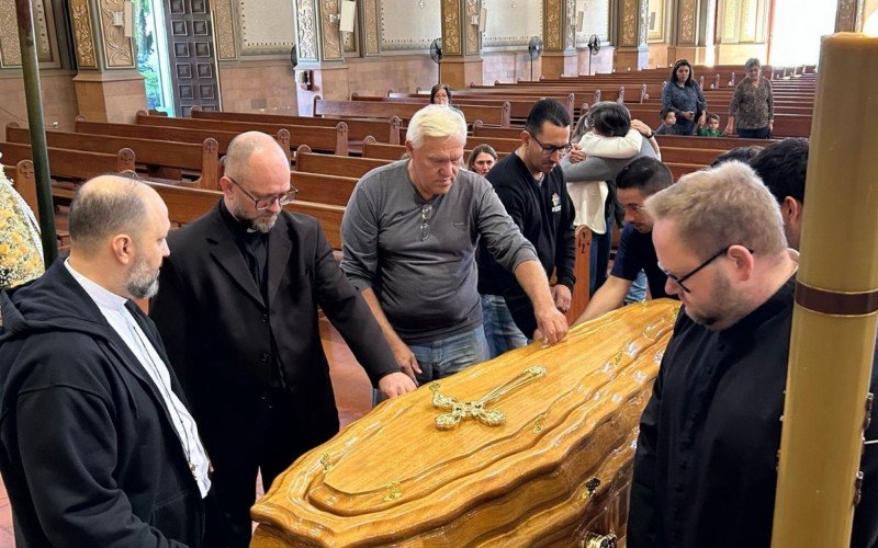 Velório de Dom Zeno ocorre na Catedral São Luiz | abc+